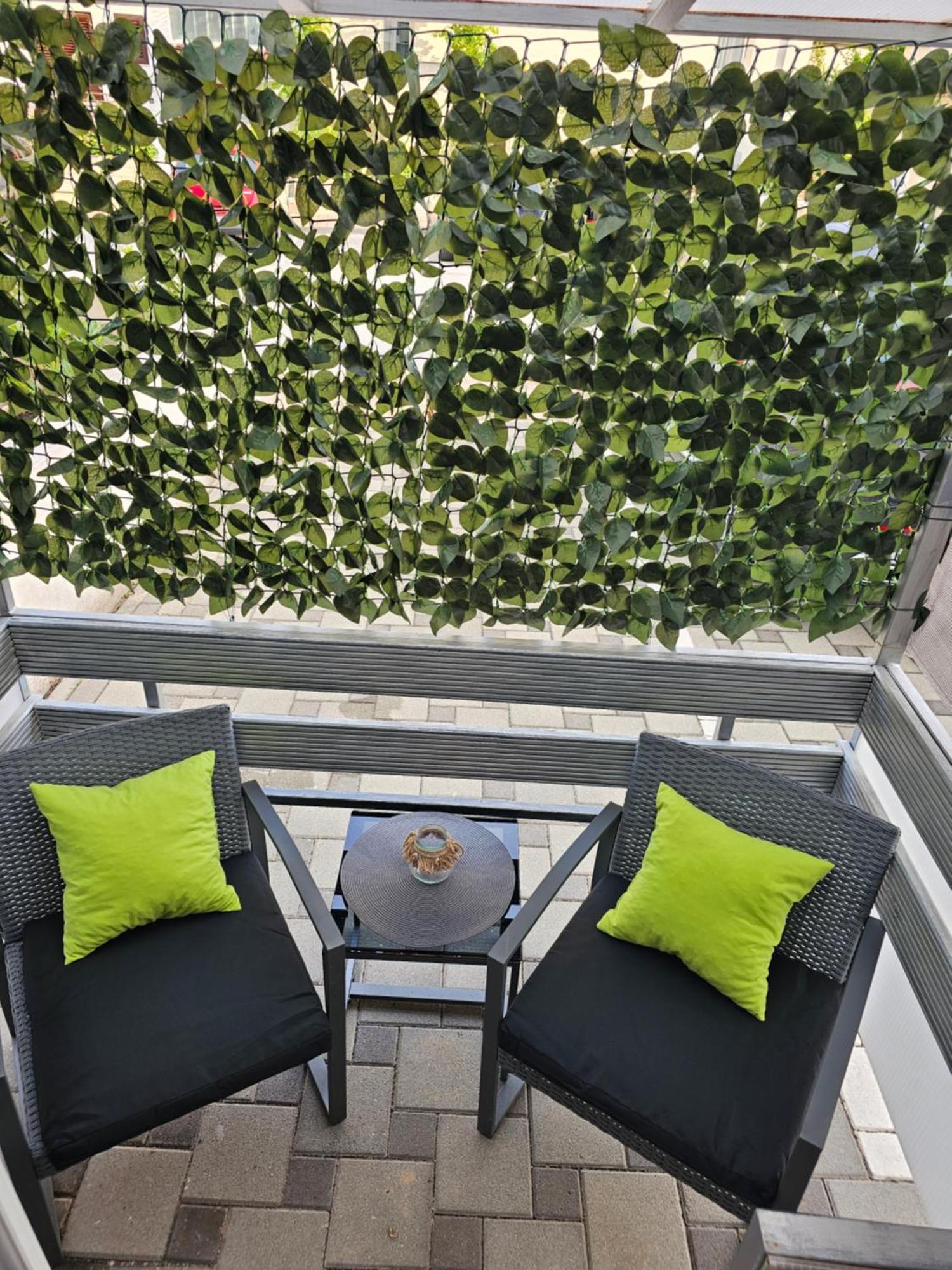 Apartments Lara Drvenik  Ngoại thất bức ảnh