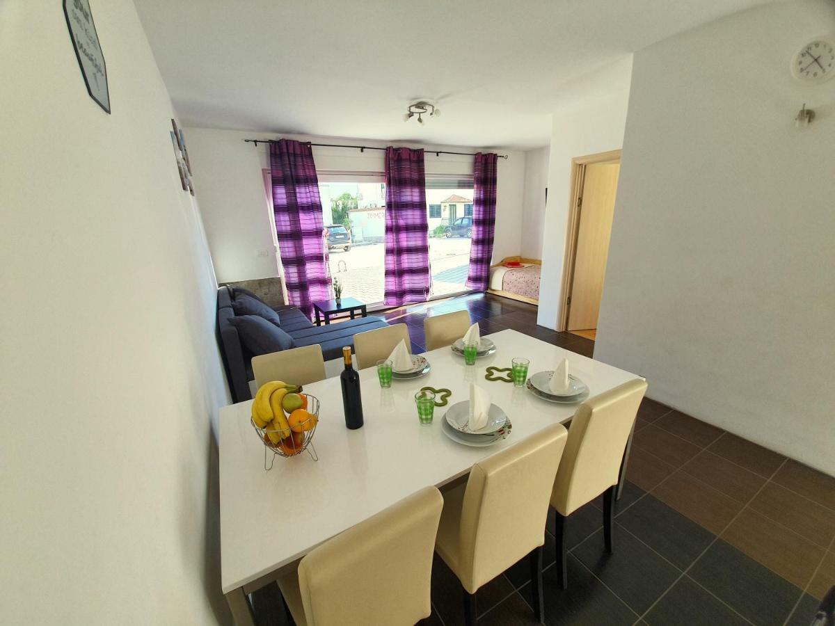 Apartments Lara Drvenik  Ngoại thất bức ảnh